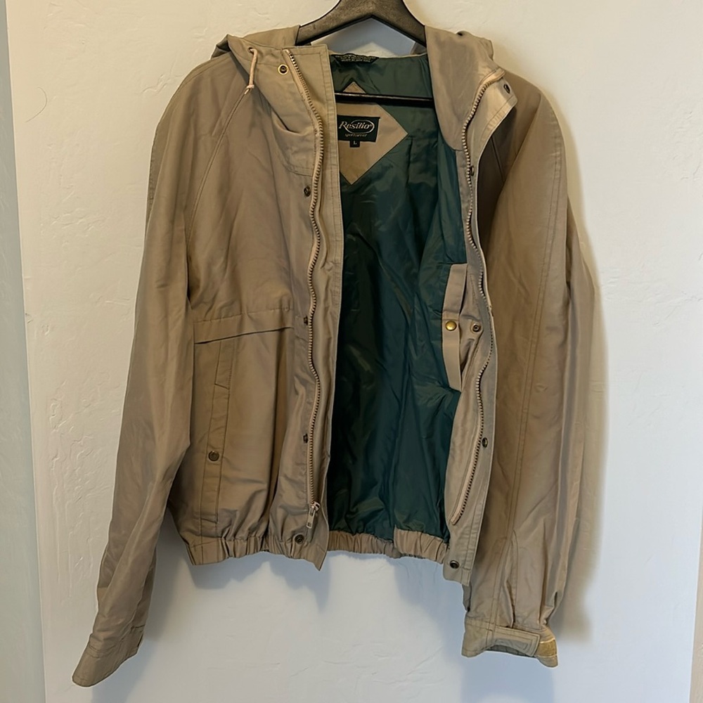Men’s large jacket. Excellent condition, like new.